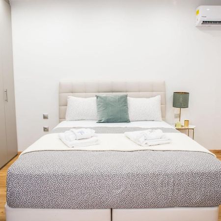 A24 Pristine & Sunny Suite Near Plaka & Parthenon Athena Bagian luar foto
