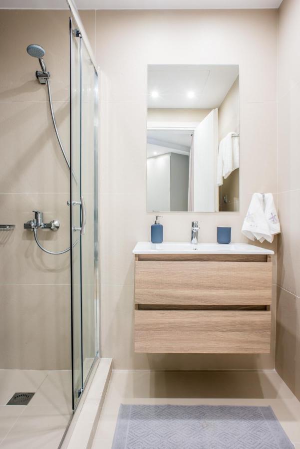 A24 Pristine & Sunny Suite Near Plaka & Parthenon Athena Bagian luar foto